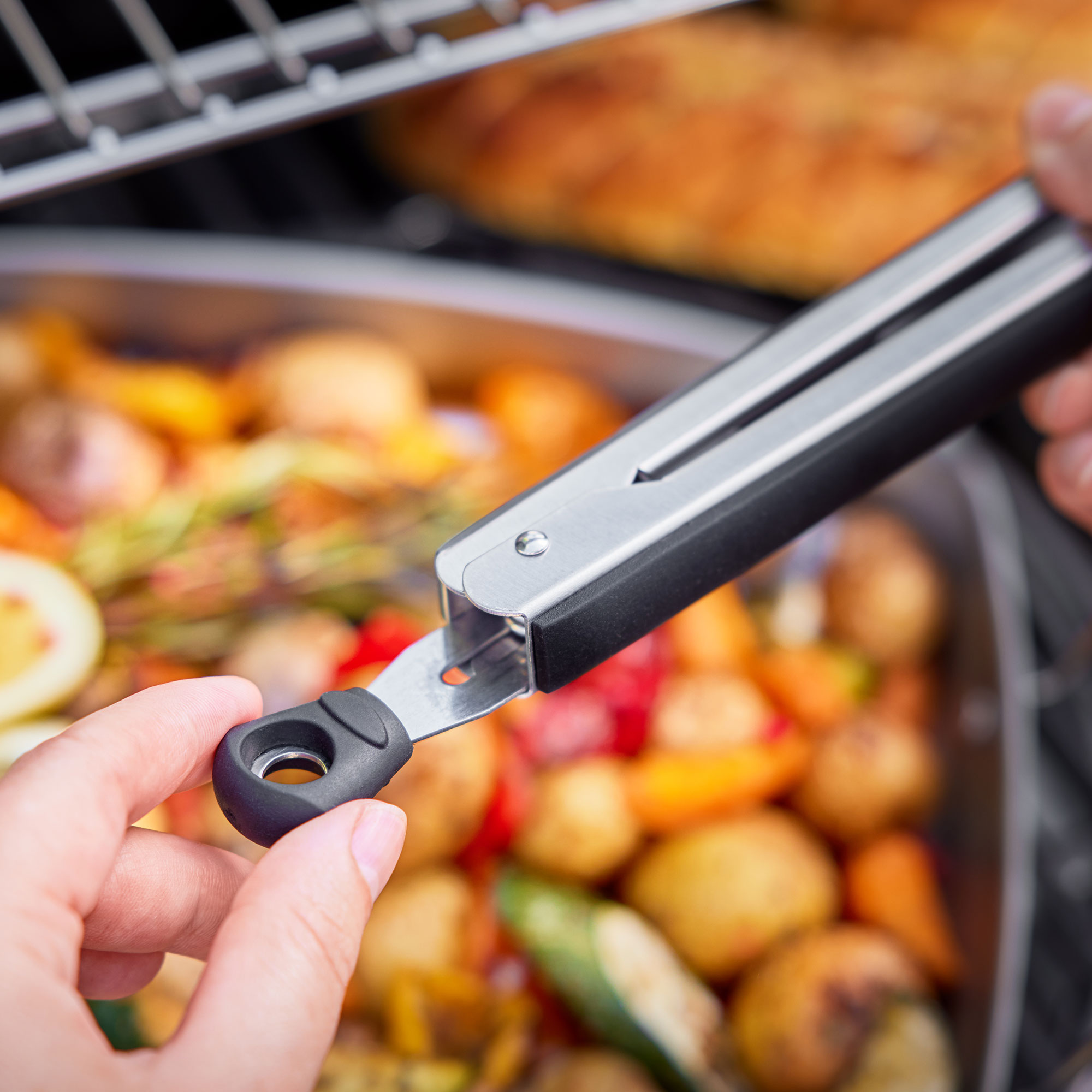 Set Kugelgrill SPORT F50 + Abdeckhaube + Grillrost-Reinigungsbürste + Grillzange