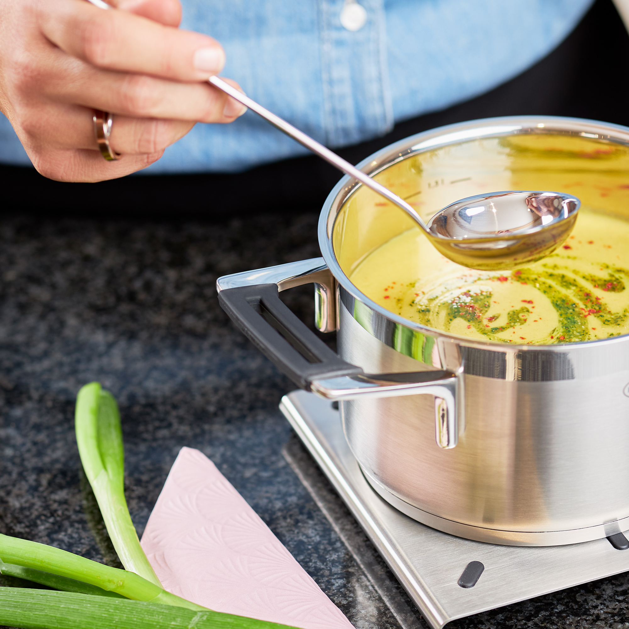 Hook Sauce Ladle