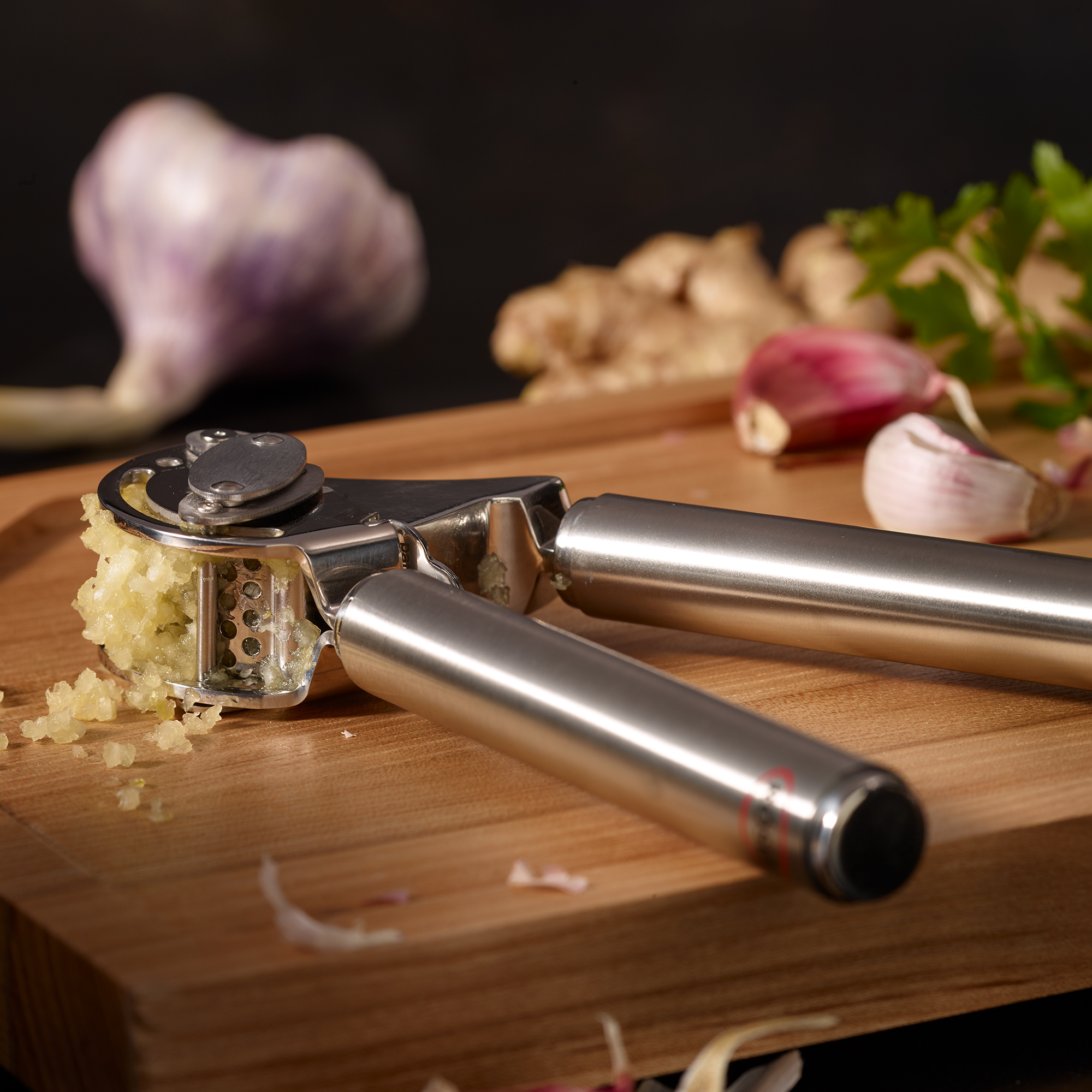 Knoblauchpresse mit Abstreifer