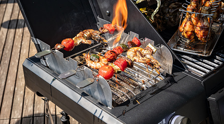 Allflame Hero 6 Barbecue skewers are grilled on the Primezone of the Hero 6