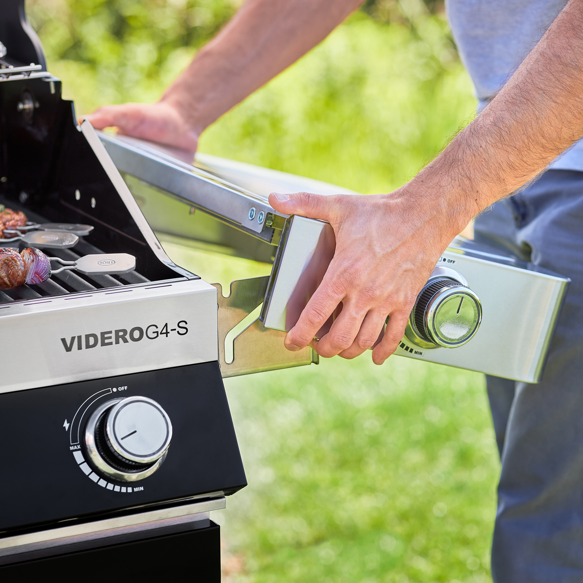 Gasgrill VIDERO G4-S Vario+ schwarz 50 mbar 