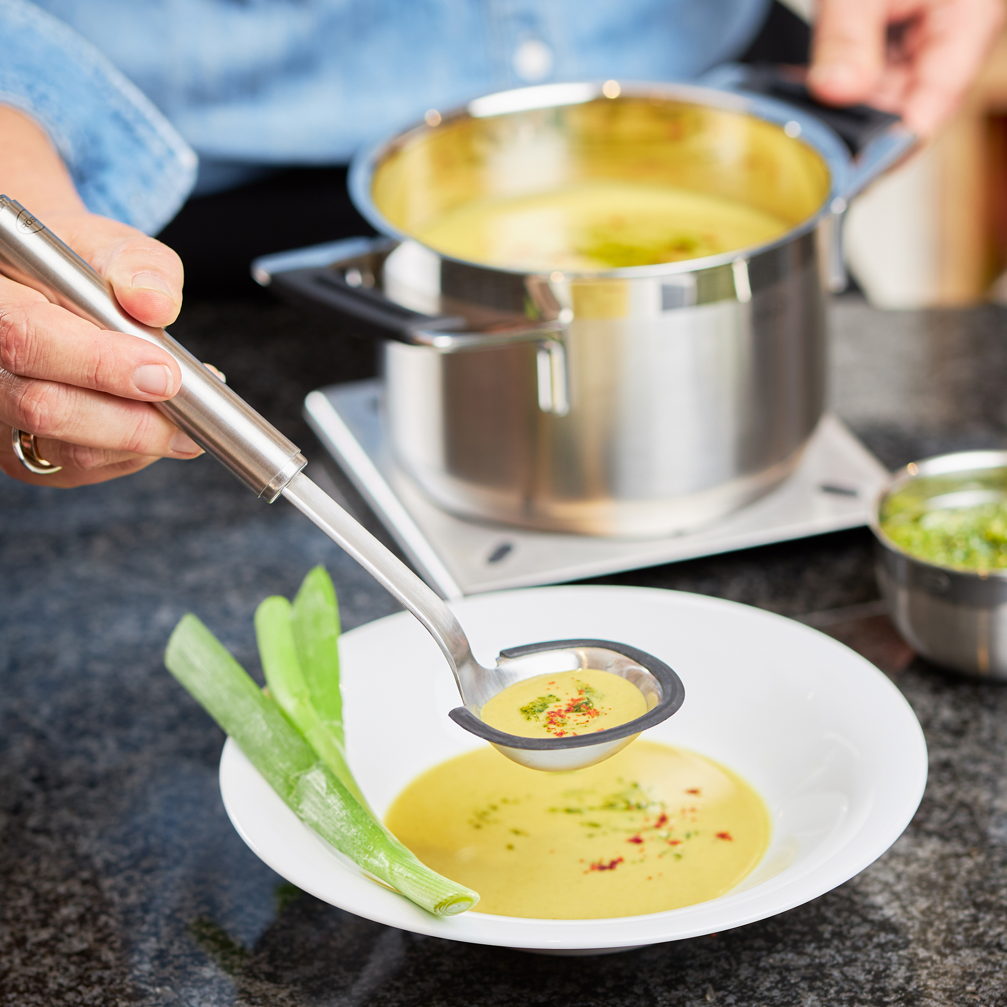 Round Handle Sauce Ladle silicone